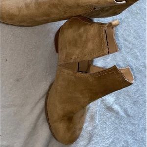 Torrid Size 13W tan v-cut booties NWOB